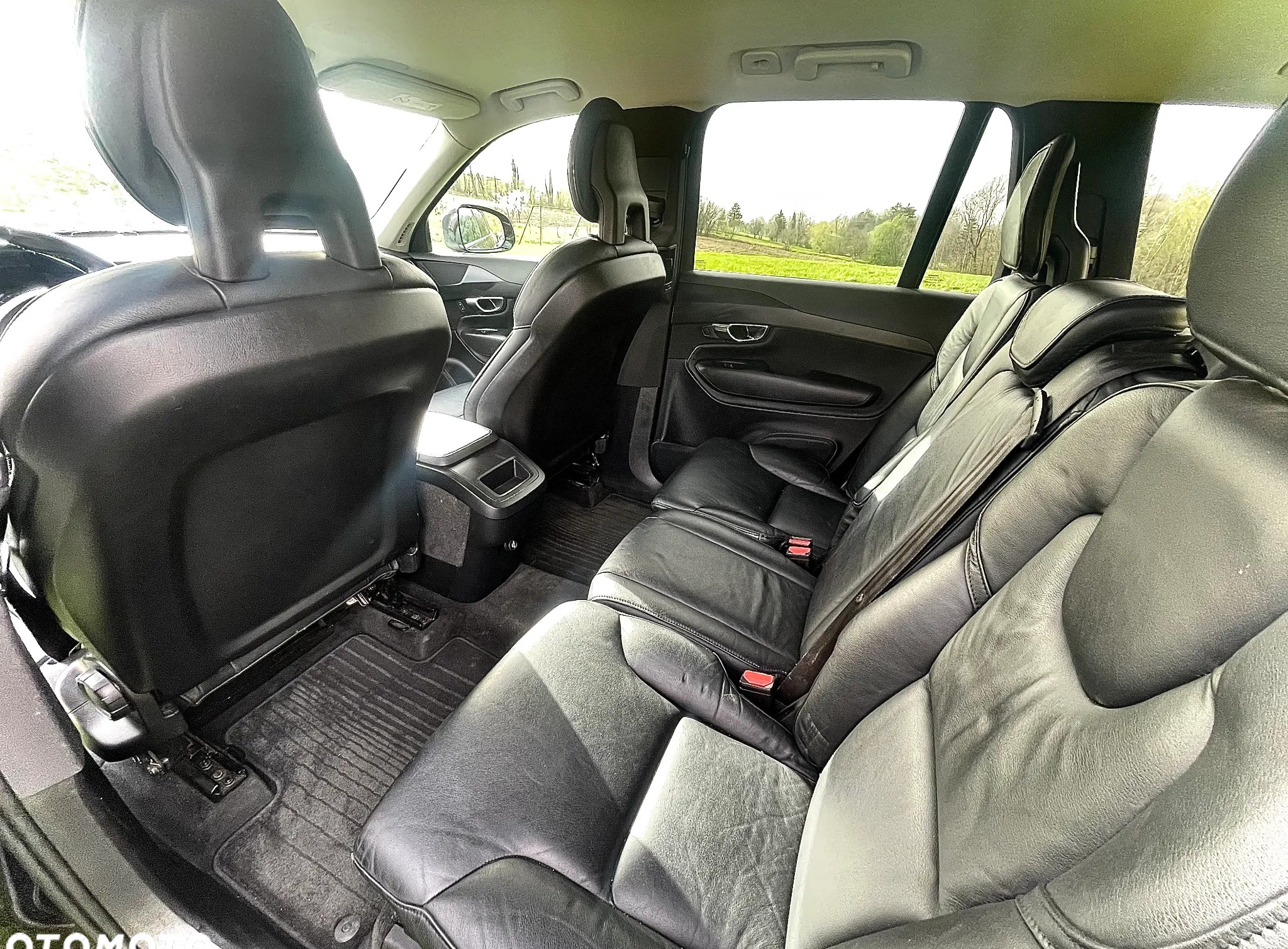 Volvo XC 90 cena 118000 przebieg: 245000, rok produkcji 2016 z Kańczuga małe 121